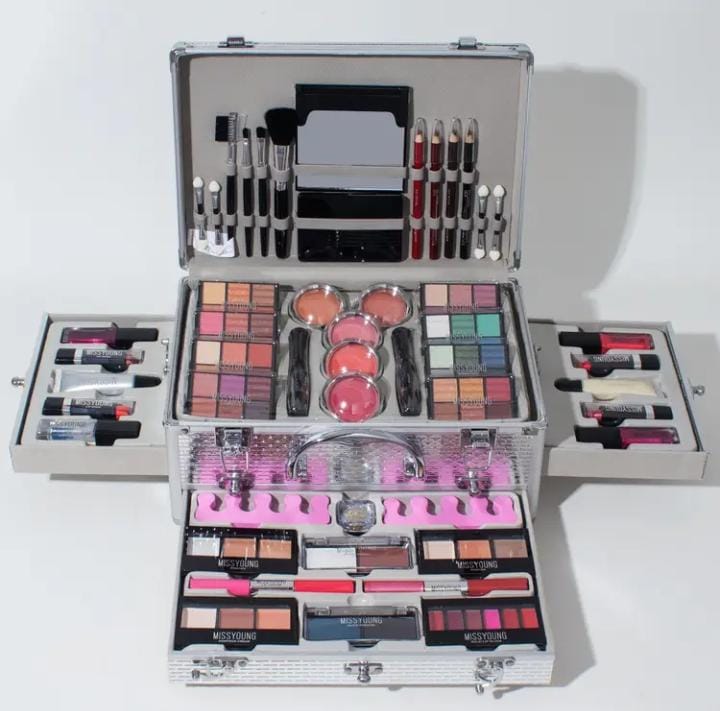 All-in-One Professional Makeup Kit in Silver Aluminum Case – Eyeshadow, Lipstick, Blush & Brushes Set – Complete Cosmetic Gift Box for Women